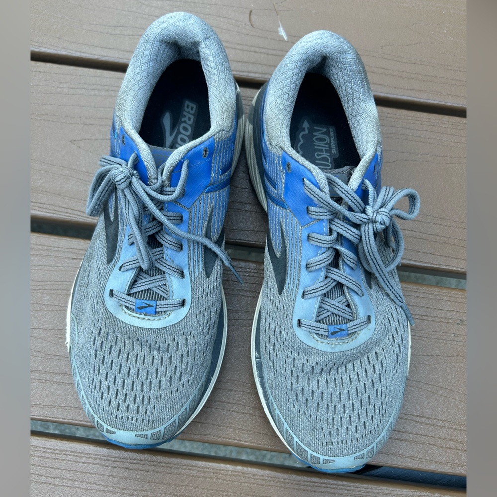 Men’s Brooks Running Shoes Size 8